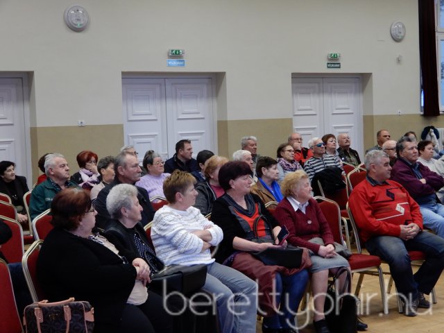 Igaz beszéd - dr. Ujhelyi István Berettyóújfaluban 09
